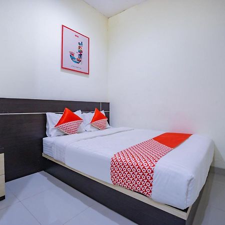 Hotel Oyo 2357 Syariah Grand Raudhah Yakarta Exterior foto