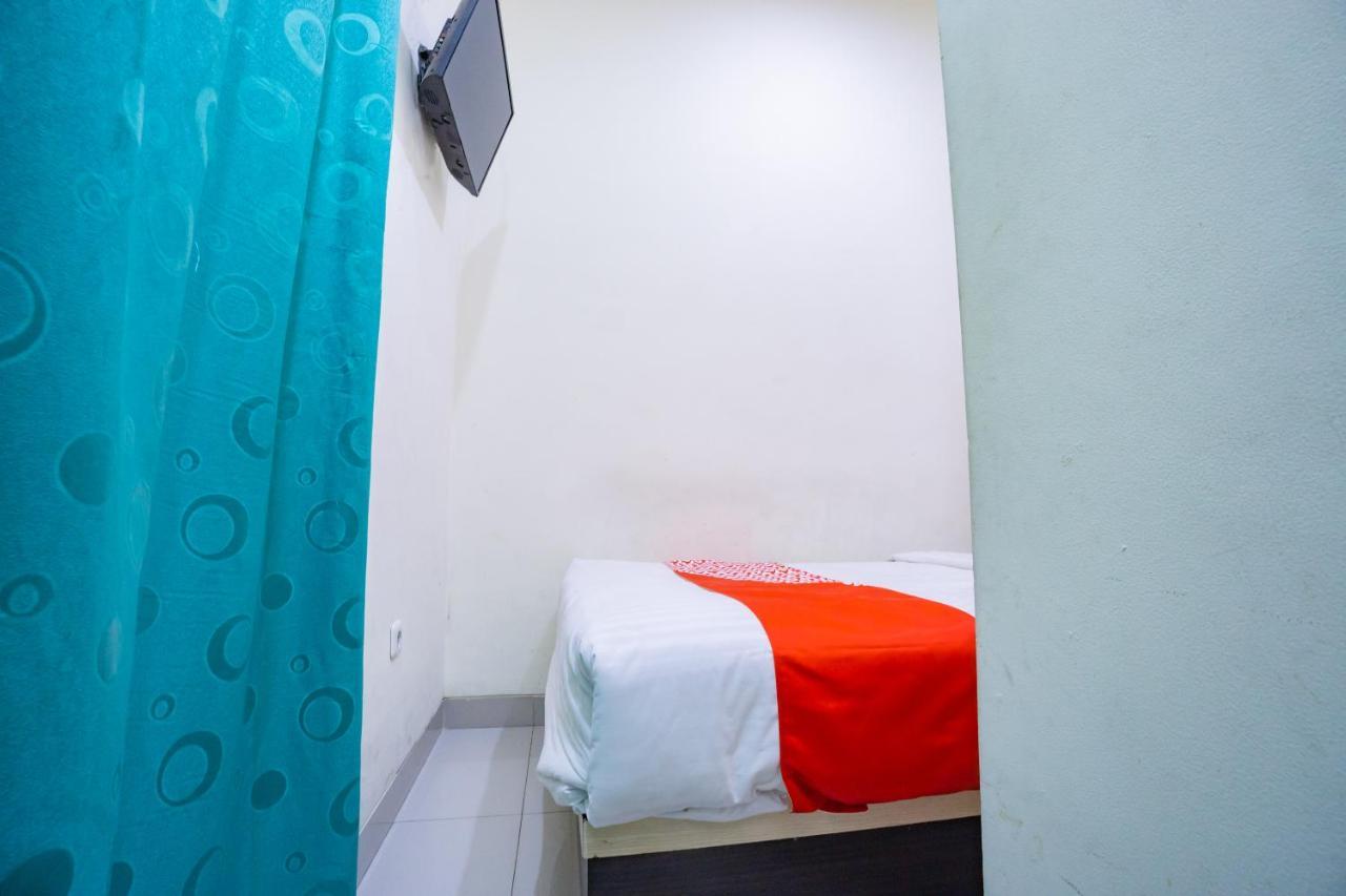 Hotel Oyo 2357 Syariah Grand Raudhah Yakarta Exterior foto
