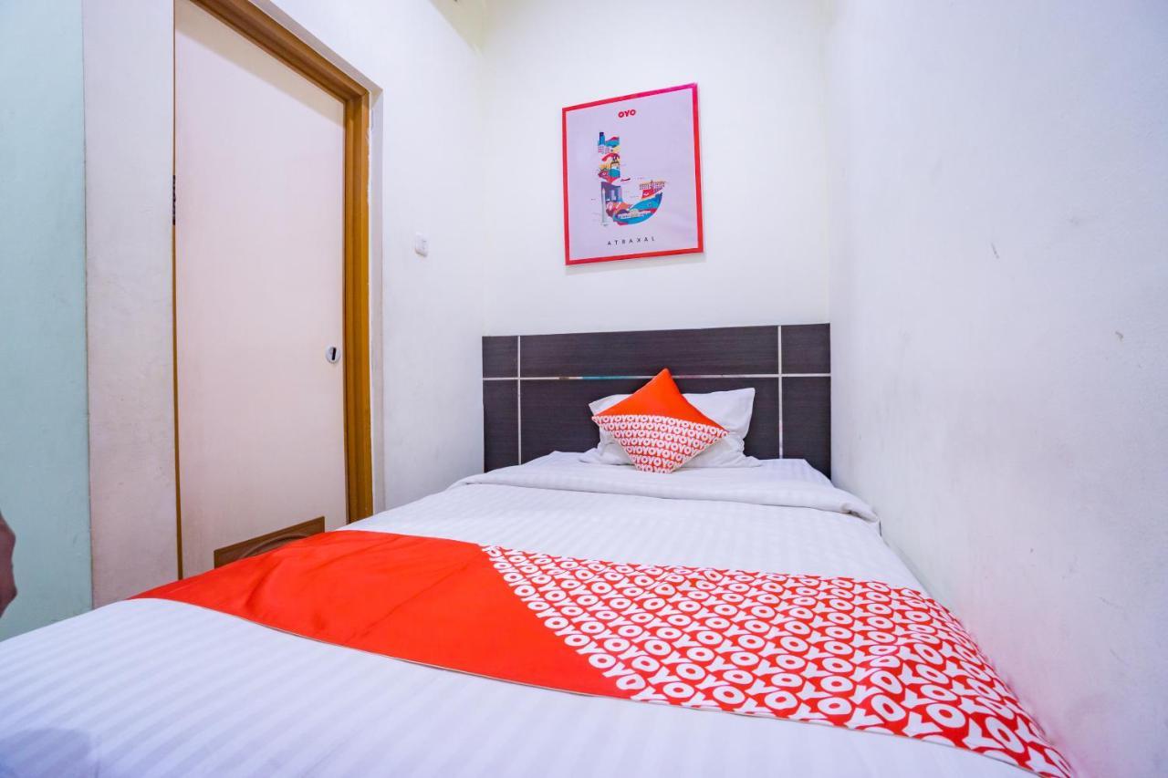 Hotel Oyo 2357 Syariah Grand Raudhah Yakarta Exterior foto