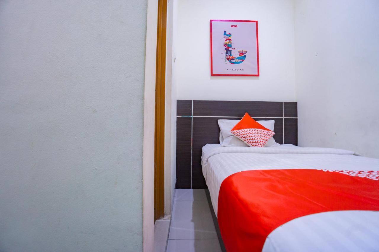 Hotel Oyo 2357 Syariah Grand Raudhah Yakarta Exterior foto