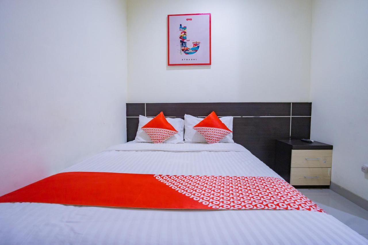 Hotel Oyo 2357 Syariah Grand Raudhah Yakarta Exterior foto