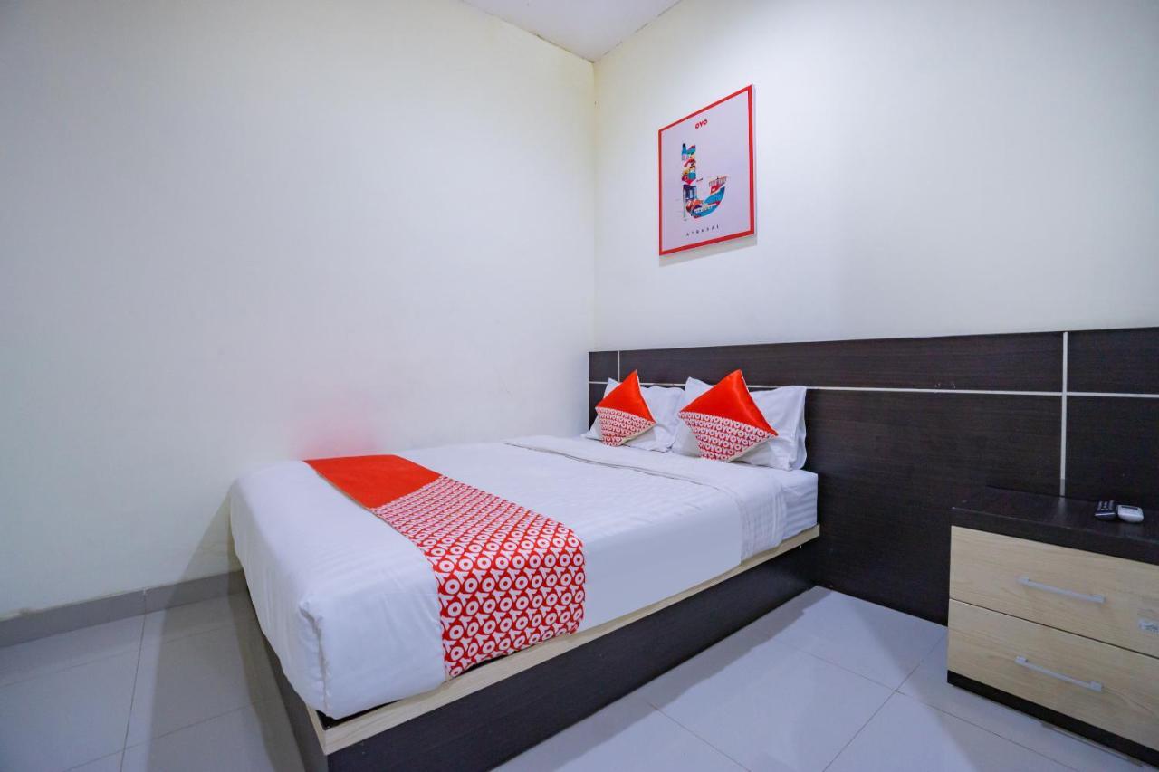 Hotel Oyo 2357 Syariah Grand Raudhah Yakarta Exterior foto