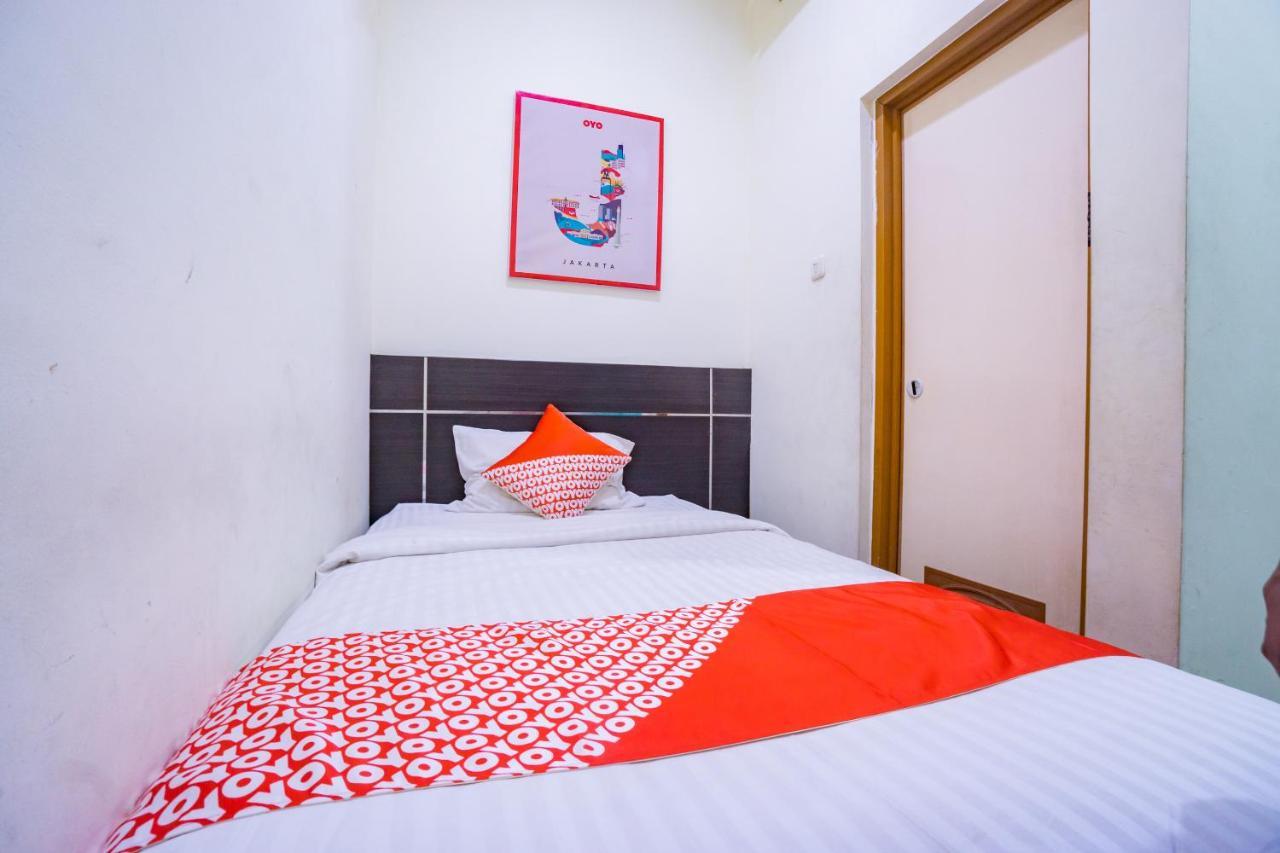 Hotel Oyo 2357 Syariah Grand Raudhah Yakarta Exterior foto