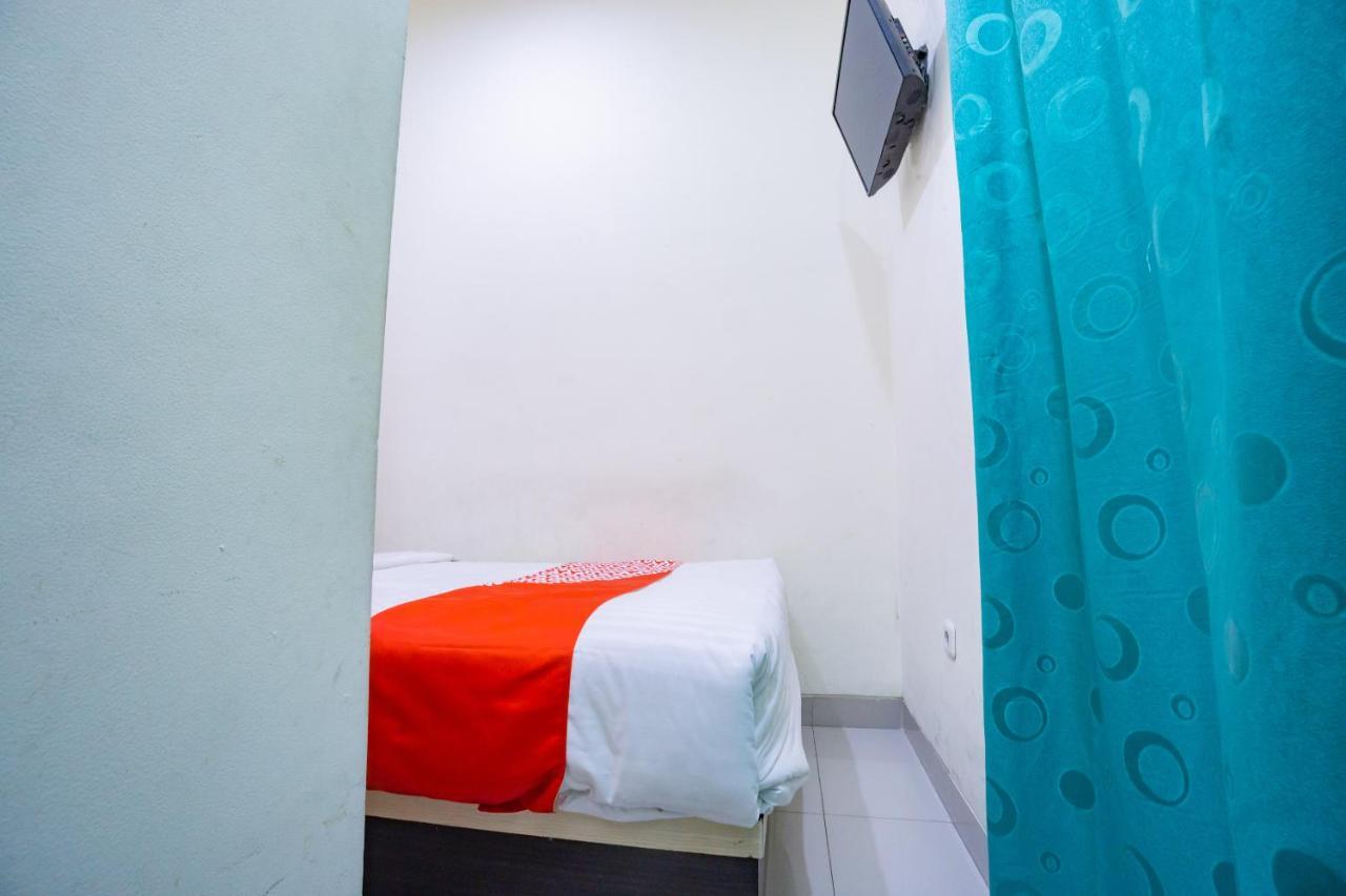 Hotel Oyo 2357 Syariah Grand Raudhah Yakarta Exterior foto