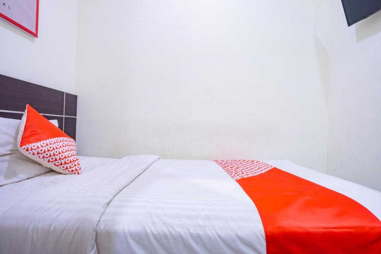 Hotel Oyo 2357 Syariah Grand Raudhah Yakarta Exterior foto