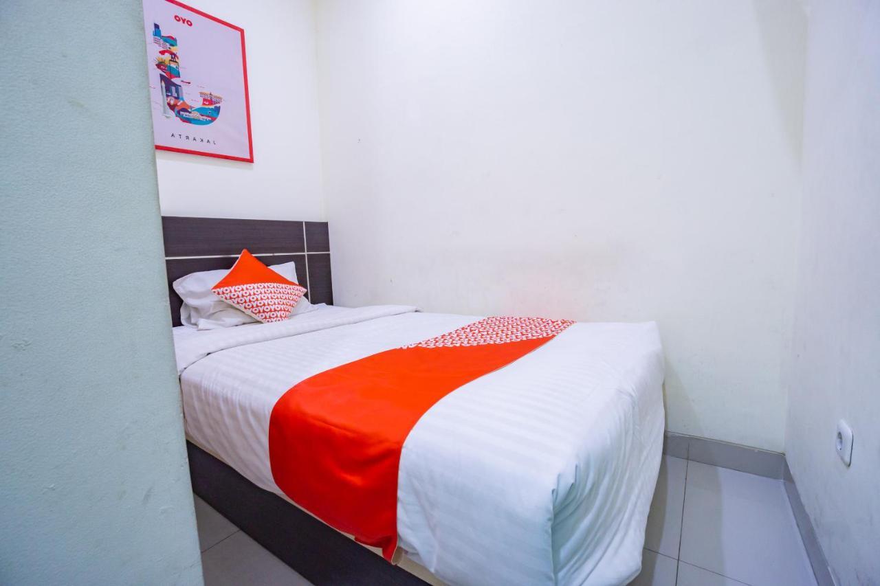 Hotel Oyo 2357 Syariah Grand Raudhah Yakarta Exterior foto