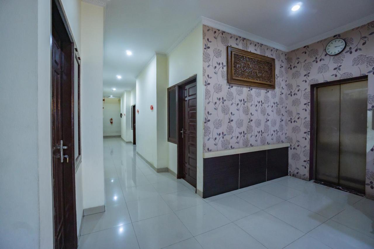 Hotel Oyo 2357 Syariah Grand Raudhah Yakarta Exterior foto