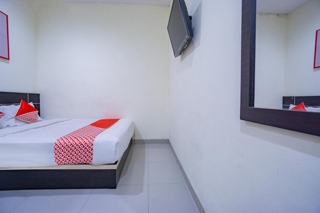Hotel Oyo 2357 Syariah Grand Raudhah Yakarta Exterior foto