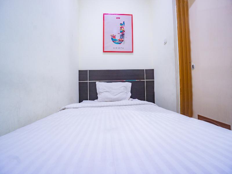 Hotel Oyo 2357 Syariah Grand Raudhah Yakarta Exterior foto
